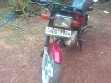 Suzuki GS125 2000 Motorbike