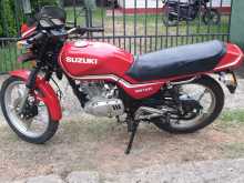 Suzuki GS125 2003 Motorbike