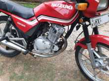 Suzuki GS125 2003 Motorbike
