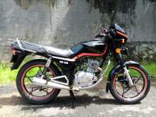 Suzuki Gs125 2000 Motorbike