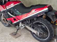 https://riyasewana.com/uploads/suzuki-gsxr-250-2614331013014.jpg