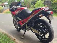 https://riyasewana.com/uploads/suzuki-gsxr-250-2614331013153.jpg