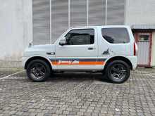 https://riyasewana.com/uploads/suzuki-jimny-landventure-2015-2712094912342.jpg