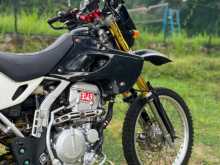 Suzuki KLX 250 2004 Motorbike