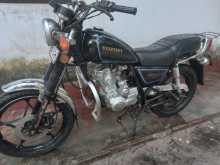 Suzuki GN125 2003 Motorbike