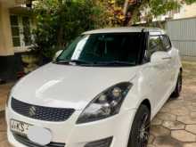 Suzuki Swift RS Anniversary Model 2010 Car