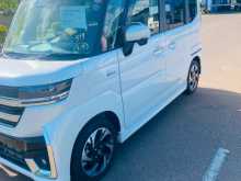 Suzuki Spacia 2025 Car