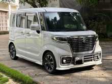 Suzuki SPACIA CUSTOM XS 2018 Car