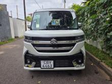 Suzuki Spacia Custom XS 2025 Car