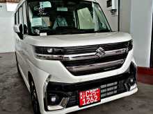 Suzuki SPACIA CUSTOM XS 2023 Car