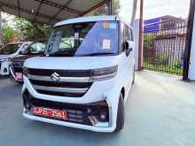 Suzuki SPACIA CUSTOM XS 2025 Car