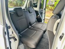 https://riyasewana.com/uploads/suzuki-specia-costom-2015591017405.jpg