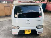 https://riyasewana.com/uploads/suzuki-stingary-12710116376.jpg