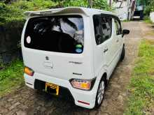 https://riyasewana.com/uploads/suzuki-stingray-239281322433.jpg