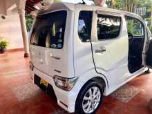 https://riyasewana.com/uploads/suzuki-stingray-248594022432.jpg