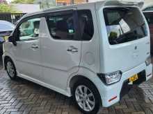 https://riyasewana.com/uploads/suzuki-stingray-311102374963.jpg