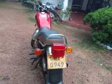 Suzuki Suf-125-2B 2006 Motorbike