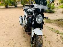 Suzuki Gladius SFV 400 2010 Motorbike