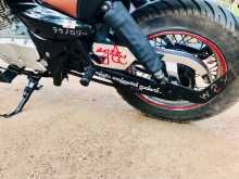Suzuki GZ 125 2003 Motorbike