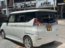 https://riyasewana.com/uploads/suzuki-suzuki-sollio-312107554192.jpg