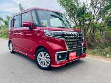 Suzuki Spacia 2023 Car