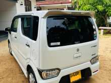 https://riyasewana.com/uploads/suzuki-suzuki-wagon-1212803535.jpg