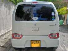 https://riyasewana.com/uploads/suzuki-suzuki-wagon-121652344993.jpg