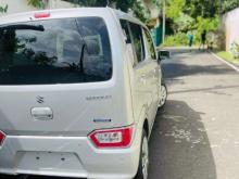https://riyasewana.com/uploads/suzuki-suzuki-wagon-151136276033.jpg