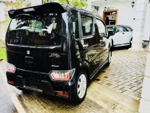 https://riyasewana.com/uploads/suzuki-suzuki-wagon-1913553117495.jpg