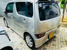 https://riyasewana.com/uploads/suzuki-suzuki-wagon-2017-1812395812653.jpg