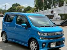 https://riyasewana.com/uploads/suzuki-suzuki-wagon-2018-2711521612213.jpg