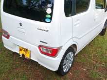 https://riyasewana.com/uploads/suzuki-suzuki-wagon-2018-37301712053.jpg