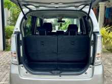 https://riyasewana.com/uploads/suzuki-suzuki-wagon-22111838546.jpg