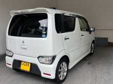 https://riyasewana.com/uploads/suzuki-suzuki-wagon-3105125302.jpg