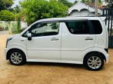 https://riyasewana.com/uploads/suzuki-suzuki-wagon-4212518735.jpg
