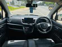 https://riyasewana.com/uploads/suzuki-suzuki-wagonr-14163227645.jpg