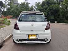 https://riyasewana.com/uploads/suzuki-swift-151155274152.jpg