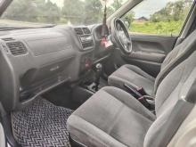 https://riyasewana.com/uploads/suzuki-swift-centre-211550376546.jpg