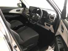 https://riyasewana.com/uploads/suzuki-swift-mx-2023-1712255612614.jpg