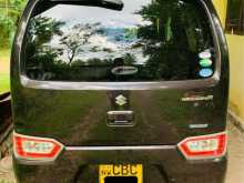 https://riyasewana.com/uploads/suzuki-wagan-r-1322204522612.jpg
