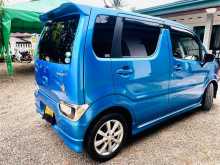 https://riyasewana.com/uploads/suzuki-wagan-r-2018-2611501412614.jpg