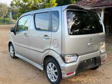 https://riyasewana.com/uploads/suzuki-waganr-custom-7110508982.jpg