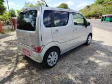 https://riyasewana.com/uploads/suzuki-wagon-r-1201427682.jpg