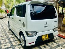 https://riyasewana.com/uploads/suzuki-wagon-r-120161217402.jpg