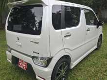 https://riyasewana.com/uploads/suzuki-wagon-r-171721084732.jpg