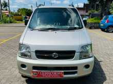 Suzuki WAGON R 2005 Car