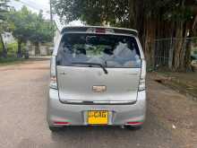 https://riyasewana.com/uploads/suzuki-wagon-r-2015-2719160112992.jpg