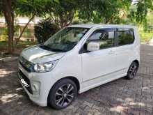 https://riyasewana.com/uploads/suzuki-wagon-r-2015-610015812113.jpg