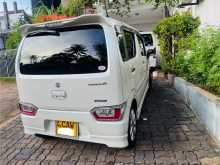 https://riyasewana.com/uploads/suzuki-wagon-r-2017-1210552212463.jpg
