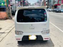 https://riyasewana.com/uploads/suzuki-wagon-r-2017-128124912082.jpg